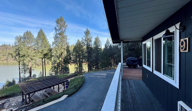 Cloud 9 - (Pet Free Cabin) AMAZING LAKE VIEWS