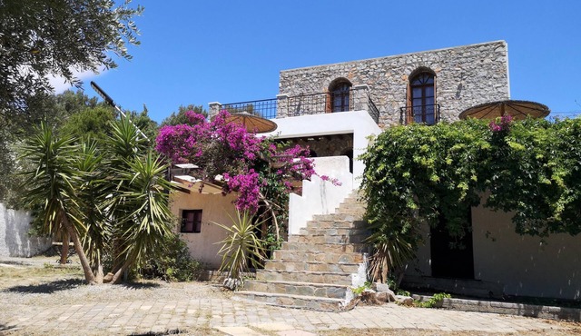 Comfortable holiday house, spacious outdoor areas, wifi | Triopetra, Crete