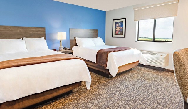 Comfortable Redding Stay Close to Parks, Trails & Local Attractions