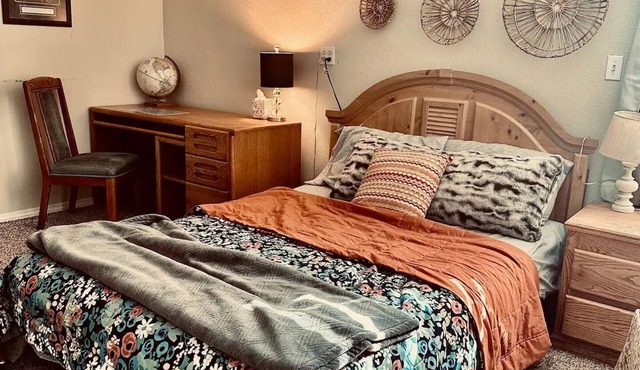 Comfortable room with dedicated bathroom in a Family Home. Nice area