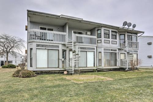 Condo w/Balcony, Dock & Access to Lake Erie