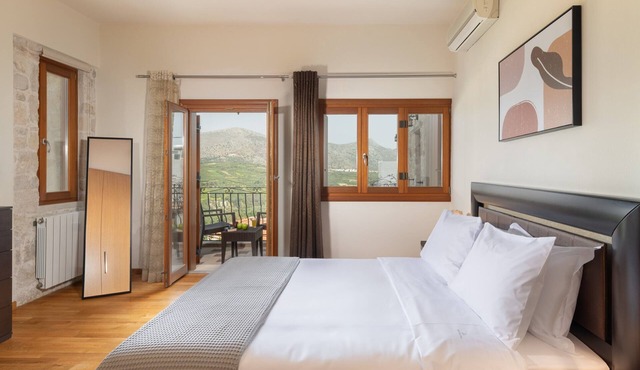 Cosy stone Villa with breathtaking Mountain View . Nature & eco Friendly !