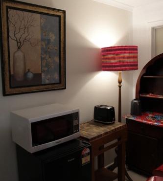 Cottage room with ensuite and kitchenette