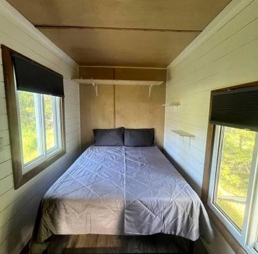 Cozy Modern Tiny Retreat with Stargazing & Yoga Dome Access Near Yosemite Tioga Pass, Groveland, California