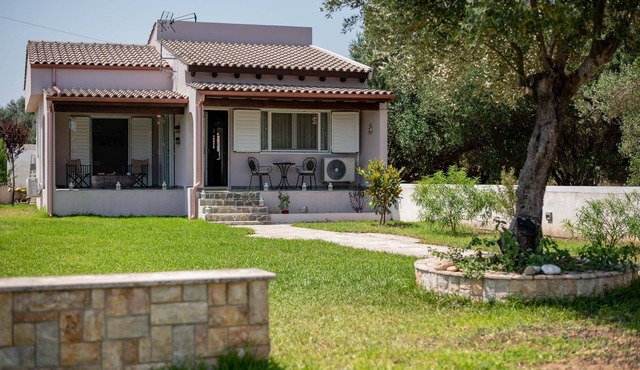 Cute 2 bedroom villa in Svoronata, Kefalonia for your cozy and relaxing holiday