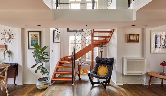 Deco Loft on Russell Street