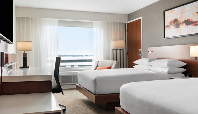 Delta Hotels by Marriott Indianapolis Airport