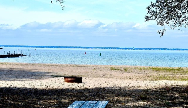 (Depine) Cozy 3 Bedroom Cottage LAKEFRONT/BEACHFRONT - PETS OK