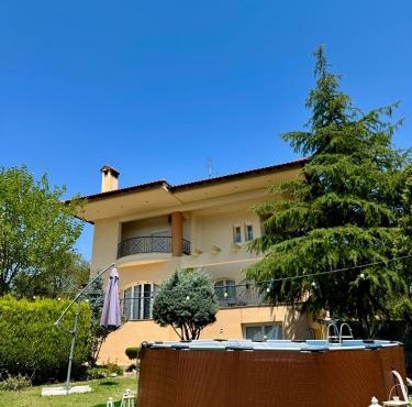 E L urban villa.