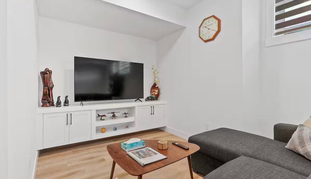 Entire modern private suite centrally located - minutes away from downtown! in Calgary
