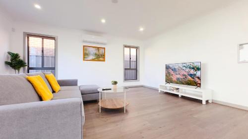 Evergreen 3B Home by Goodlive
