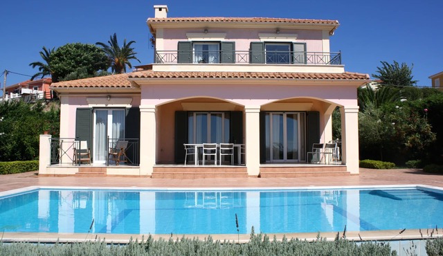 EXCLUSIVE LUXURY VILLA - STUNNING VIEW - PRIVATE POOL