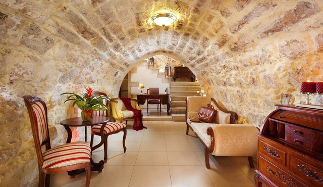 Exquisite heritage villa in the heart of old town - disCrete Villa Rethymno Town