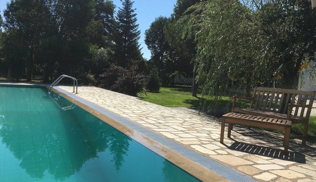 FAMILY AND FRIENDS PARADISE , A LUXURY VILLA WITH EXTERNAL POOL IN NATURE
