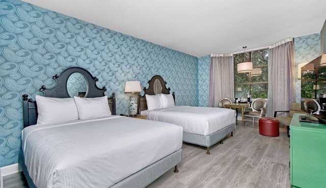 Family-Friendly Unit with Pool Access & Free Breakfast Near SoMa, San Francisco