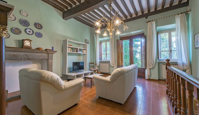 Fantastic Villa immersed in the green of Tuscany