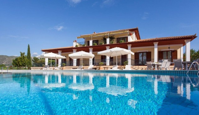 Fantastische Villa Anastasia mit großem Pool by Interhome