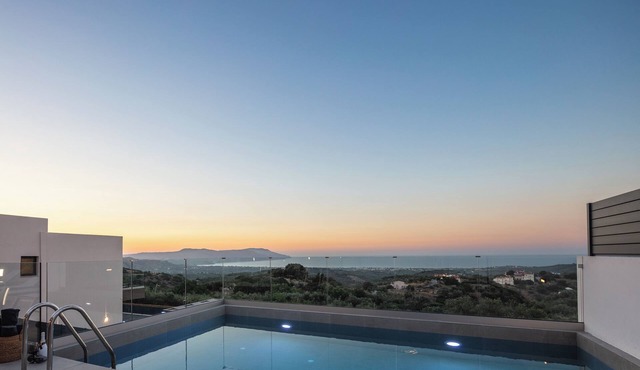 Four Horizons Luxury Villas