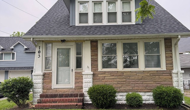 Freshly Updated 4-Bedroom Home with Gorgeous Lake Views – Walk to the Water!