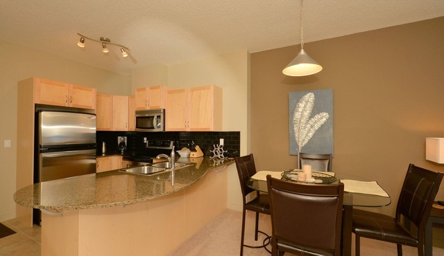 Fully Furnished Executive Suite Close to Transit and Amenities