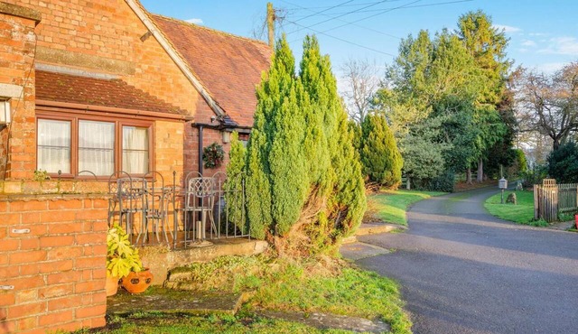 1 Bed in Stratford-upon-Avon (oc-g34446)