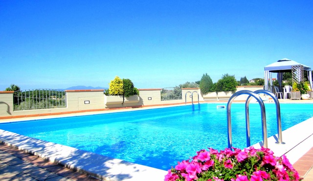 GREEN APARTMENT in Poggio alla Cavalla farmhouse in the heart of Tuscany