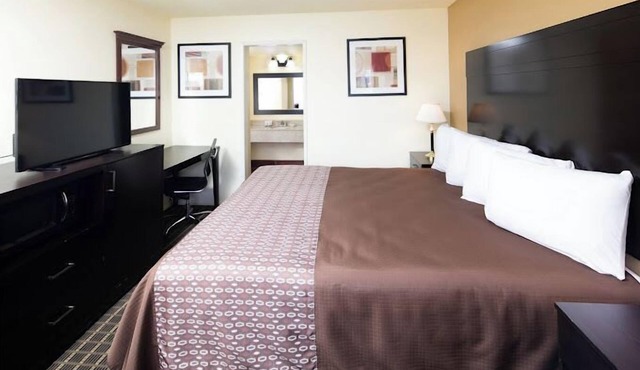 GuestPlace Inn & Suites