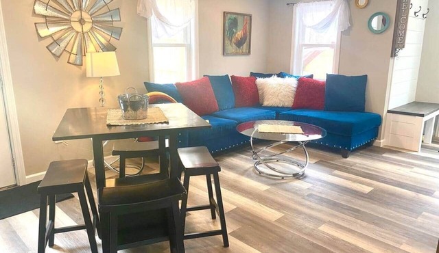 Hidden Oaks Cabin Resort | Farmhouse | Unit 5