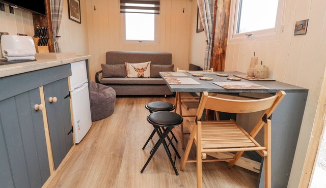 Hillcrest Shepherds Hut