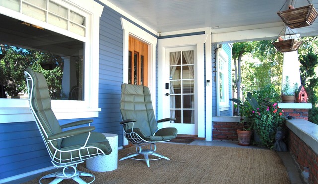 Historic Eagle Rock Gem - 5-Bedroom House in Sunny Los Angeles