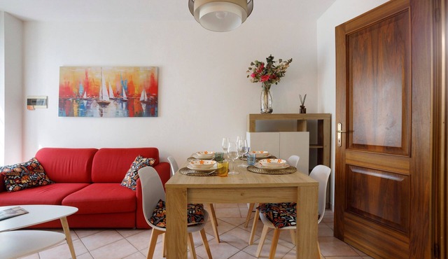 Holiday Home 'Villino Flora' with Wi-Fi and Air Conditioning