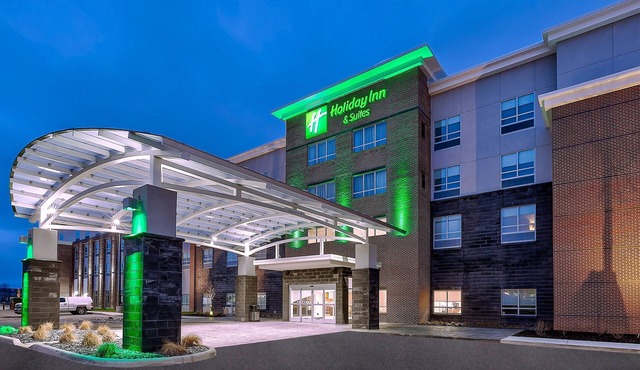 Holiday Inn & Suites Toledo Southwest - Perrysburg by IHG