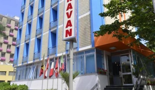 Hotel Caravan