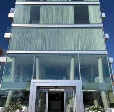 Hotel Commodore
