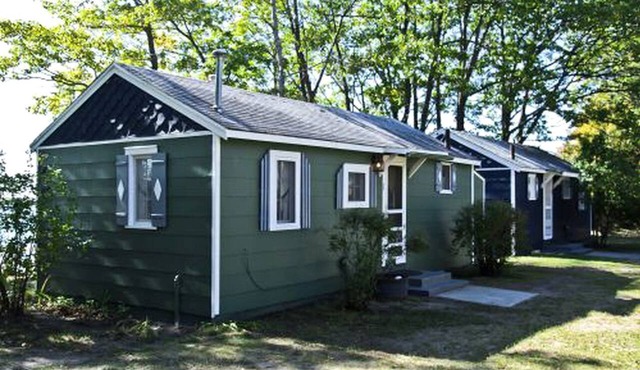 Incredible Cabin with Barbecue and Lake Access in Carp Lake, Michigan