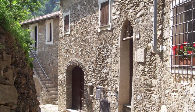 stone cottage, Medieval Village. 15 km Sea. Terrace