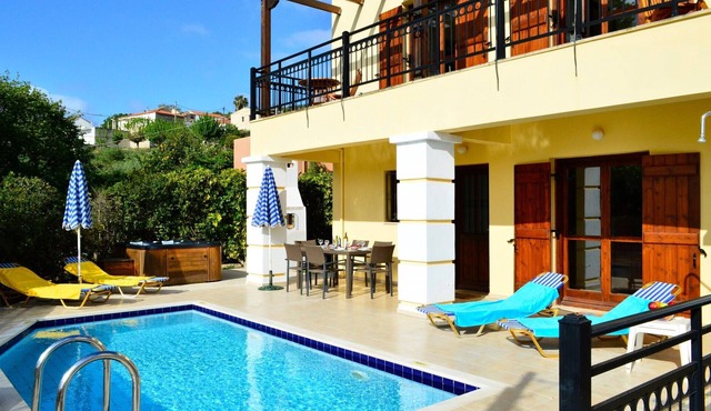 jacuzzi★BBQ area★ Private pool