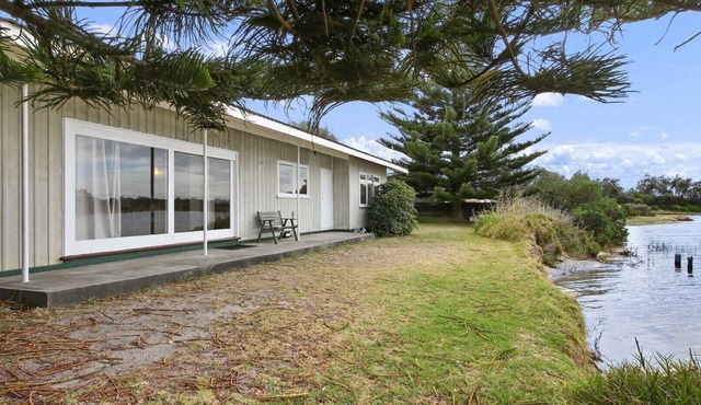 Jetty Road on the Beach | Beachside Retreat