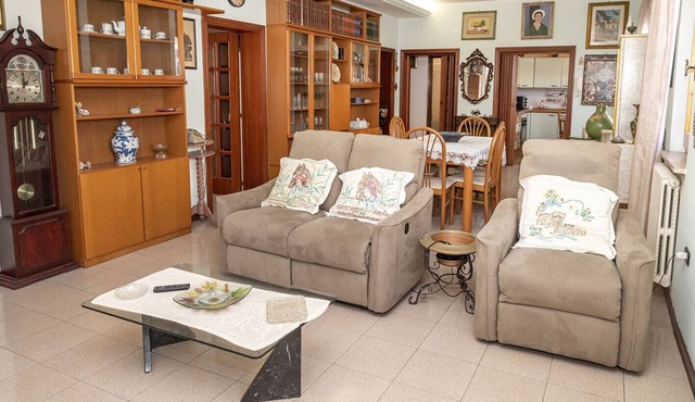 K02 - Castelfidardo, large three-room apartment with two bathrooms