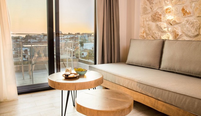 Kali Thea Suites