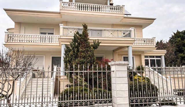 Katerini Grand Luxury Villa with Garden and Jacuzzi