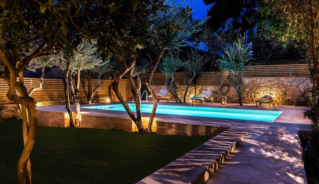 Koukounari luxury villa with pool. A timeless paradise close to town!