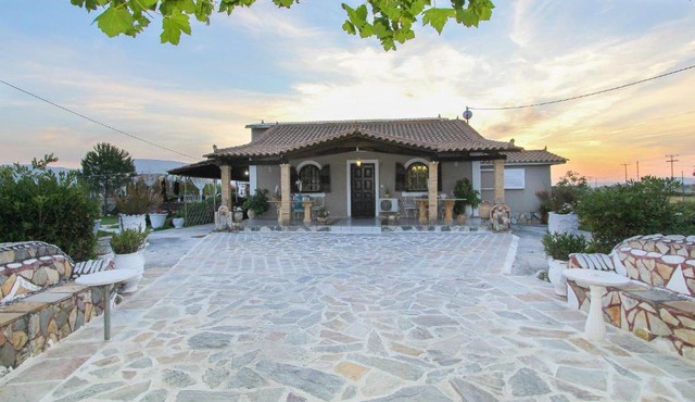 Kouros resort