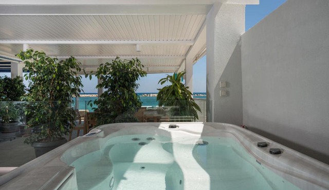 Kyma Accommodation Beachfront apartments