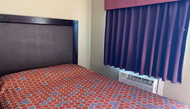 Lancaster, CA | Full Bed