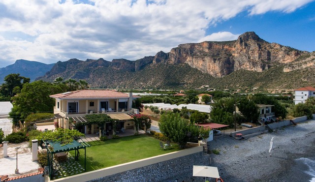 Leonidio Beachfront Family Villa
