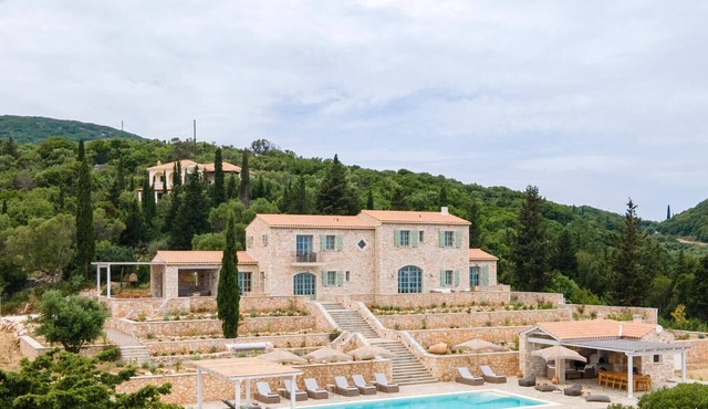 Louisa - Six Bedroom Villa, Sleeps 12
