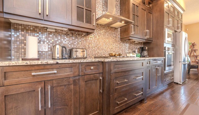 Luxury Retreat Near UofC | 2King+2Queen