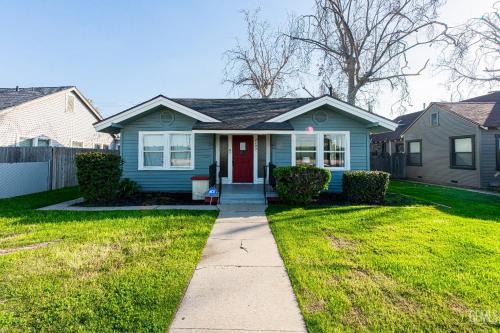 Luxury Stay Near Downtown Bakersfield