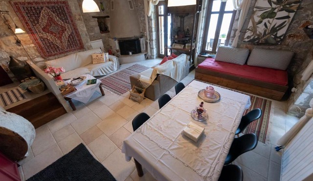 Luxury Stonehouse Verga